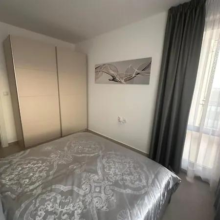 Premium Polarstar Luxury 150 M Zum Pool 3 Balkone Meeresblick Google Tv Bis Zu 6 Personen Apartment Sweti Wlas