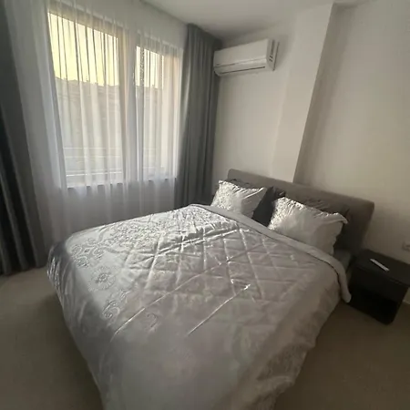 Premium Polarstar Luxury 150 M Zum Pool 3 Balkone Meeresblick Google Tv Bis Zu 6 Personen Apartment Sweti Wlas